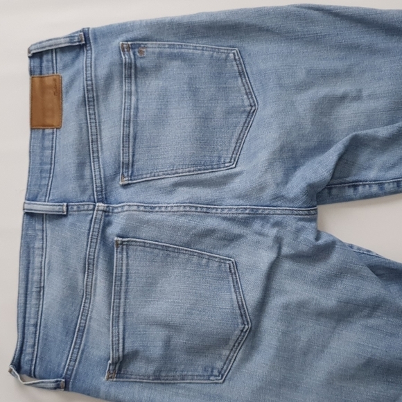 Madewell 9" High-Rise Skinny Distressed Jeans - Picture 11 of 12